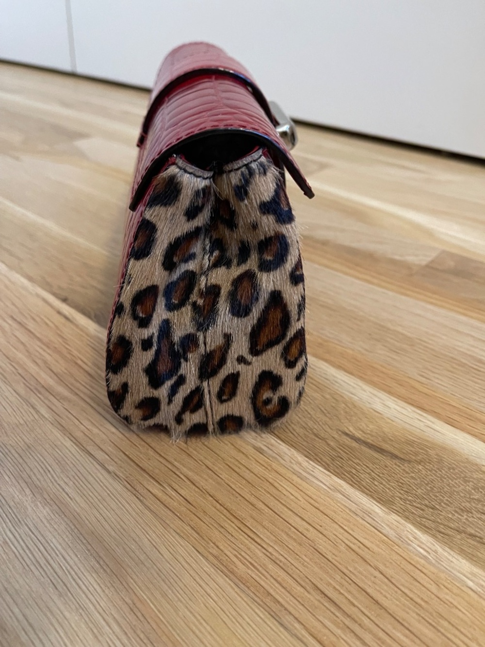 Adrienne Vittadini Deep Red & Animal Print Clutch / Wristlet Bag, Never Used - Picture 6 of 16